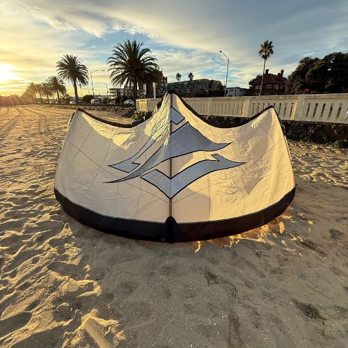 Ex Demo Naish Psycho Nvision 10m